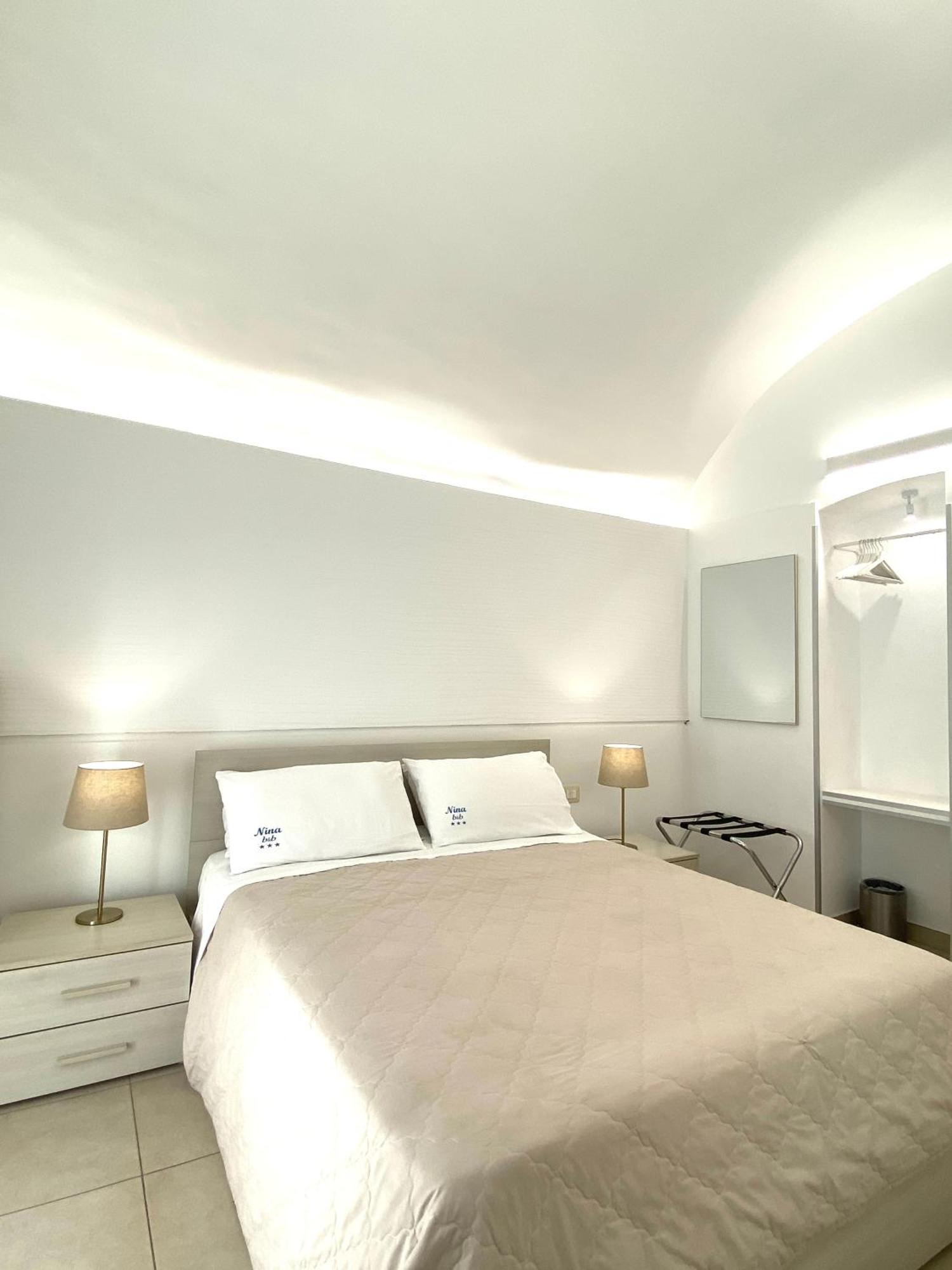 Nina B&B จีอาร์ดีนี นักซอส ห้อง รูปภาพ