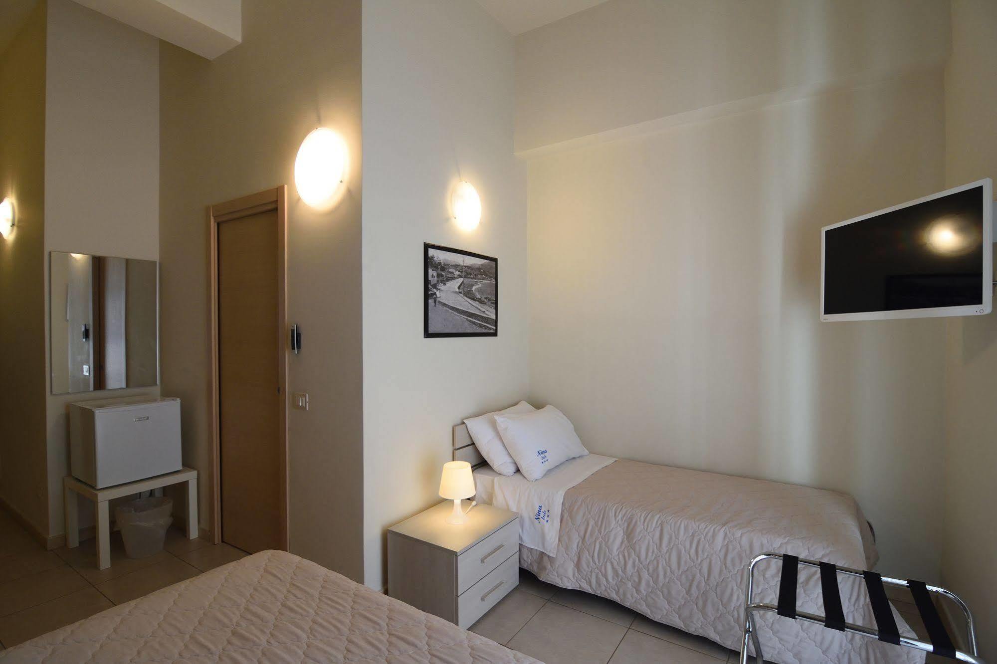 Nina B&B จีอาร์ดีนี นักซอส ภายนอก รูปภาพ